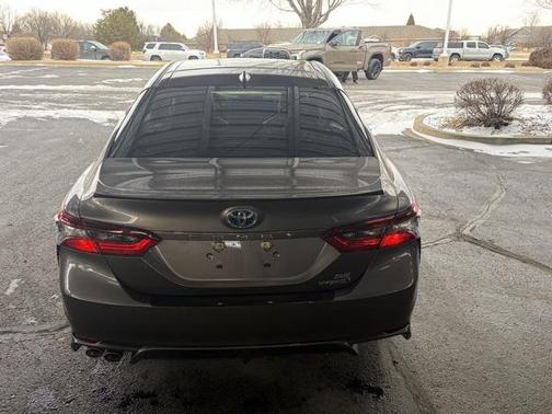 2024 Toyota Camry Hybrid SE