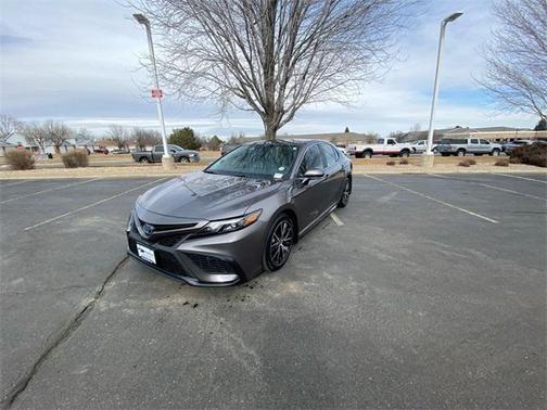 2024 Toyota Camry Hybrid SE