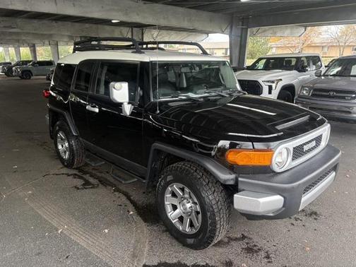2014 Toyota FJ Cruiser Base