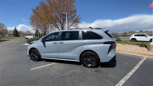 2024 Toyota Sienna Woodland Edition