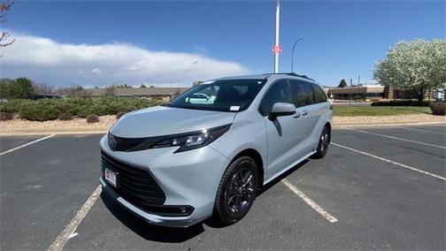 2024 Toyota Sienna Woodland Edition