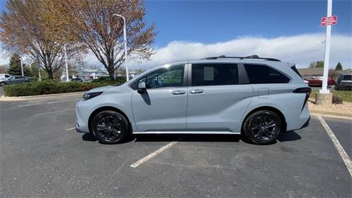 2024 Toyota Sienna Woodland Edition