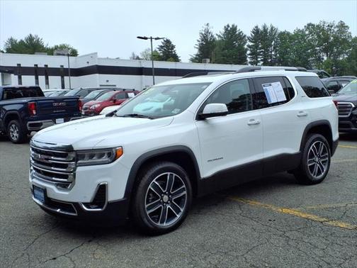 2022 GMC Acadia SLT