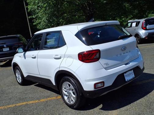 2022 Hyundai VENUE SE
