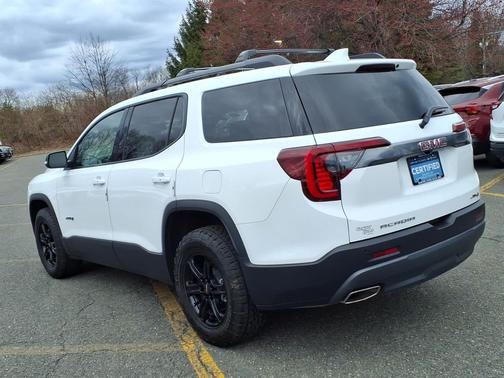 Summit White 2023 GMC Acadia AWD AT4