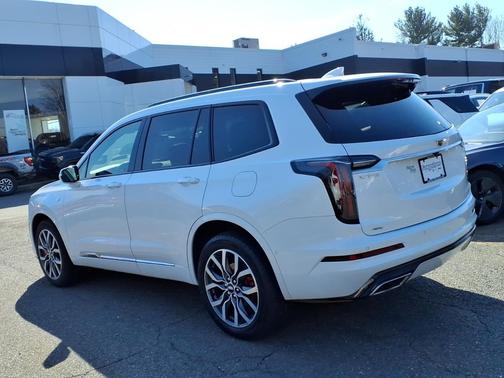 Crystal White Tricoat 2024 Cadillac XT6 Sport AWD