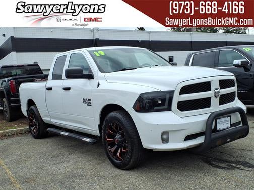 Bright White Clearcoat 2019 RAM 1500 Express