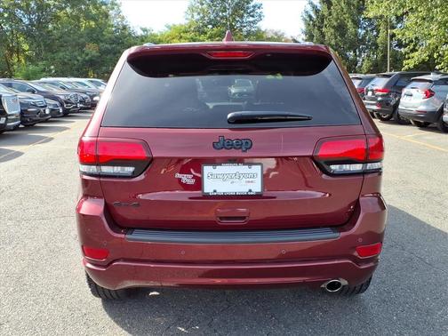 2022 Jeep Grand Cherokee Laredo