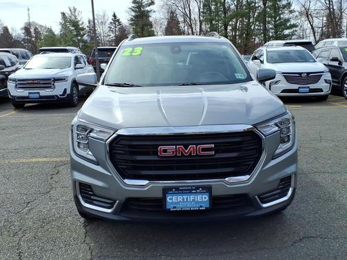 Sterling Metallic 2023 GMC Terrain SLE