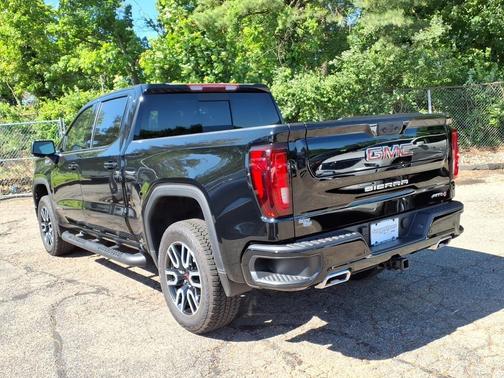 Onyx Black 2025 GMC Sierra 1500 AT4