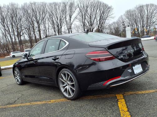 2022 Genesis G70 2.0T AWD