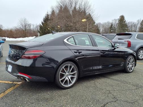 2022 Genesis G70 2.0T AWD