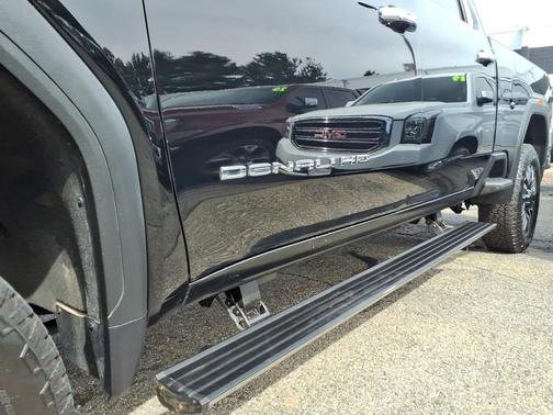 Onyx Black 2024 GMC Sierra 2500 Denali