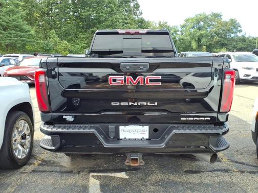 Onyx Black 2024 GMC Sierra 2500 Denali