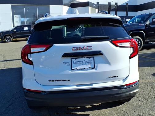 2022 GMC Terrain SLE