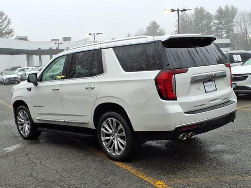 White Frost Tricoat 2023 GMC Yukon Denali