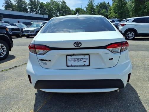 Super White 2020 Toyota Corolla LE