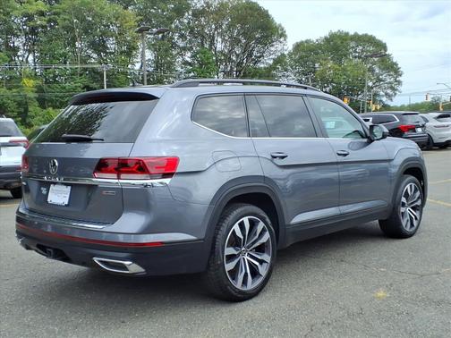 2022 Volkswagen Atlas 3.6L SE w/Technology