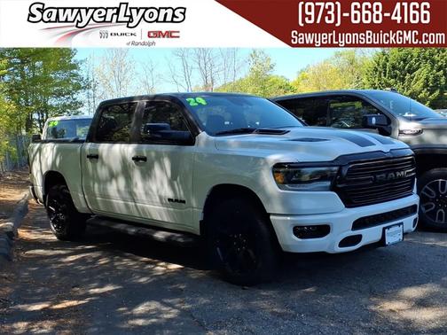 Bright White Clearcoat 2024 RAM 1500 Laramie