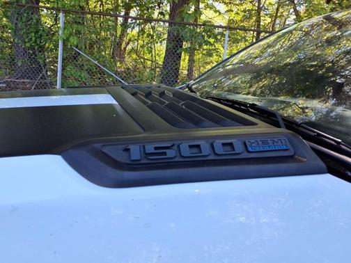 Bright White Clearcoat 2024 RAM 1500 Laramie