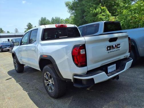 2025 GMC Canyon Base