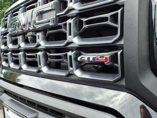 Onyx Black 2026 GMC Canyon AT4