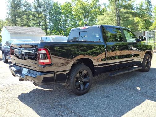 Diamond Black Crystal Pearlcoat 2019 RAM 1500 Big Horn