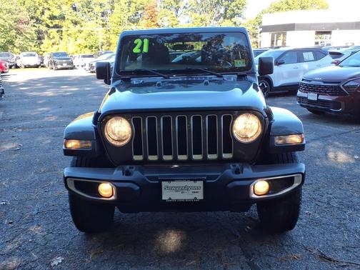Granite Crystal Metallic Clearcoat 2021 Jeep Wrangler Unlimited Sahara
