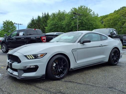 2017 Ford Shelby GT350 Base