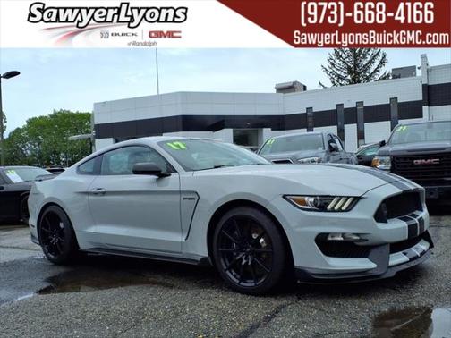 2017 Ford Shelby GT350 Base