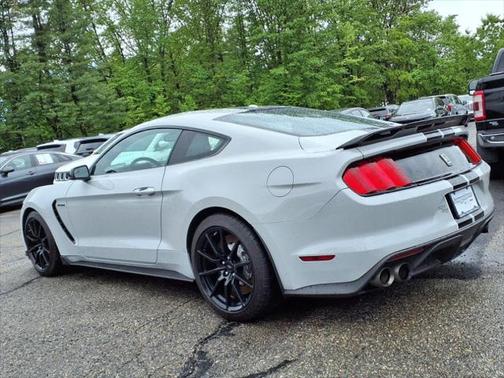2017 Ford Shelby GT350 Base