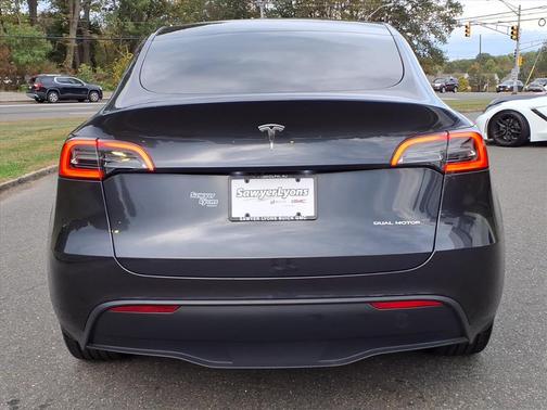 2024 Tesla Model Y Long Range Dual Motor All-Wheel Drive