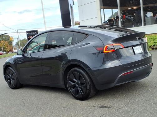 2024 Tesla Model Y Long Range Dual Motor All-Wheel Drive