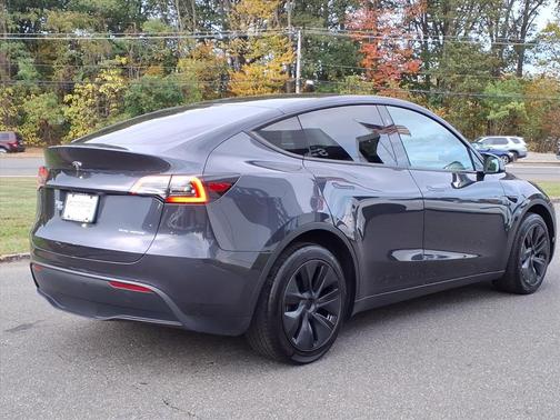 2024 Tesla Model Y Long Range Dual Motor All-Wheel Drive
