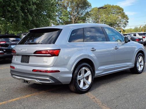 2021 Audi Q7 45 Premium Plus
