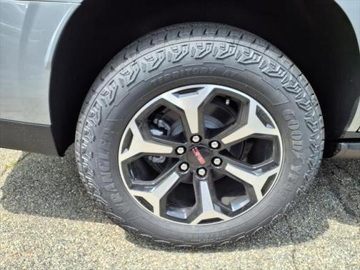 2025 GMC Yukon 4WD AT4