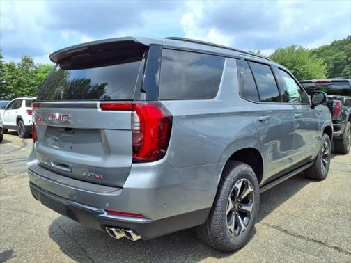 2025 GMC Yukon 4WD AT4