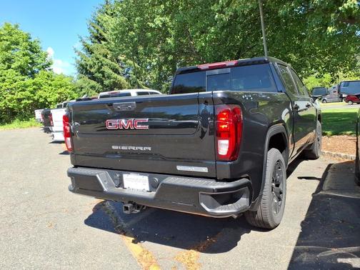 Onyx Black 2026 GMC Sierra 1500 Elevation