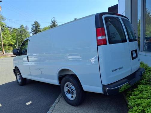 2025 GMC Savana 2500 Work Van