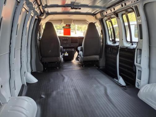 2025 GMC Savana 2500 Work Van