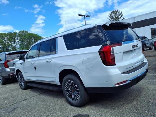 2025 GMC Yukon XL 4WD Elevation