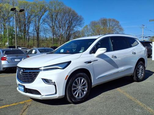 2022 Buick Enclave Essence