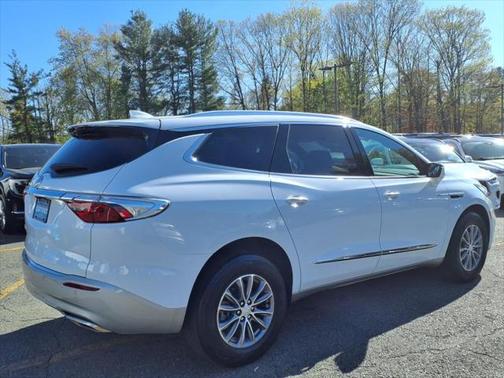 2022 Buick Enclave Essence