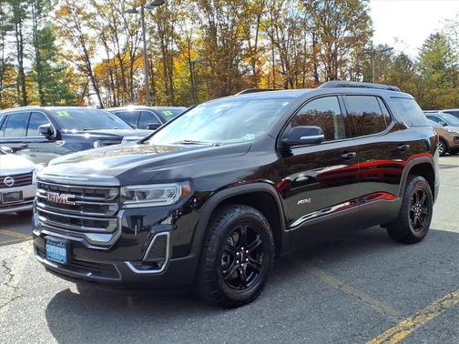 2023 GMC Acadia AWD AT4