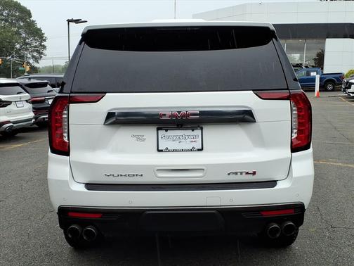 2022 GMC Yukon 4WD AT4