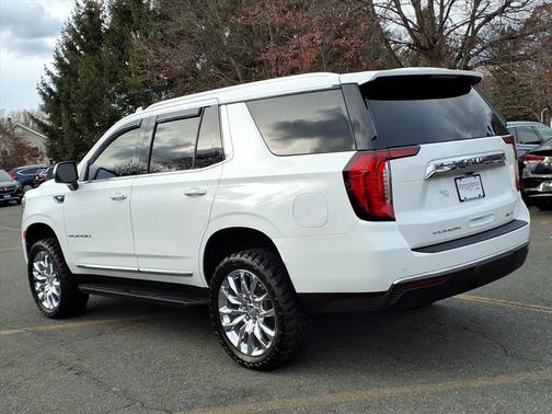 2022 GMC Yukon SLT
