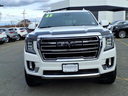 2022 GMC Yukon SLT