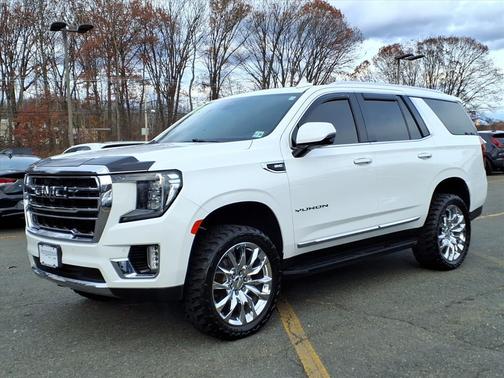 2022 GMC Yukon SLT