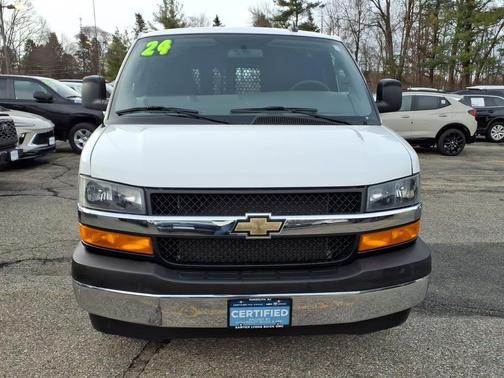 Summit White 2024 Chevrolet Express 2500 RWD 2500 Regular Wheelbase WT