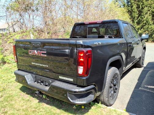 Onyx Black 2026 GMC Sierra 1500 Elevation
